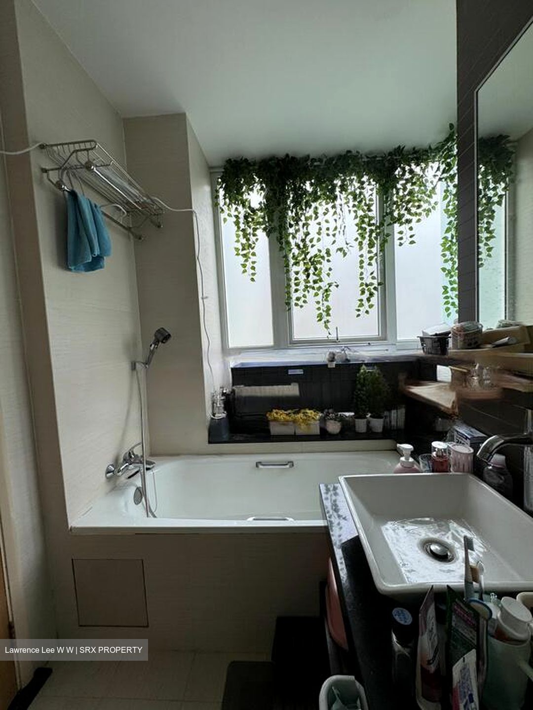Carlyx Residence (D8), Apartment #568812441